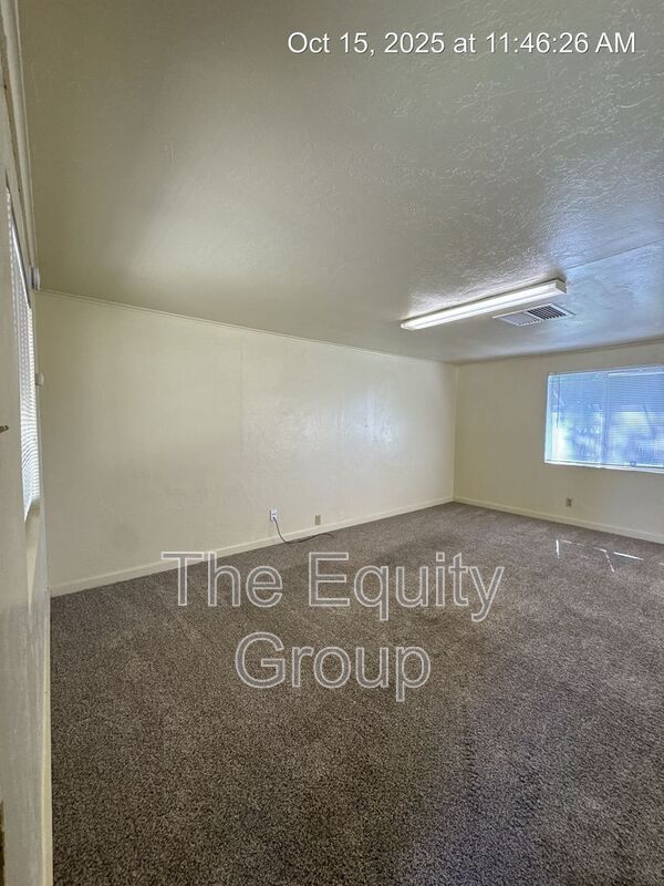 Foto del edificio - 143 N Castle Rock St