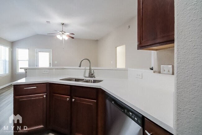 Foto del edificio - 8630 W Highlands Crossing