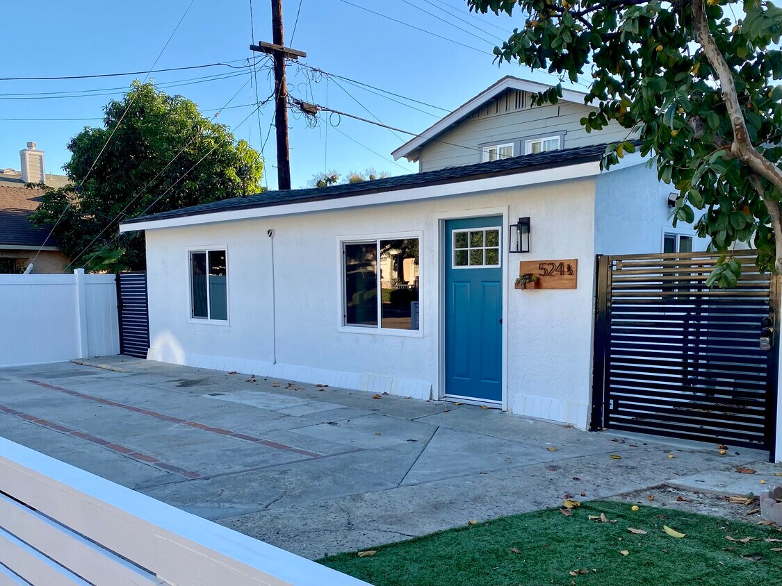Primary Photo - 524 E Adele St