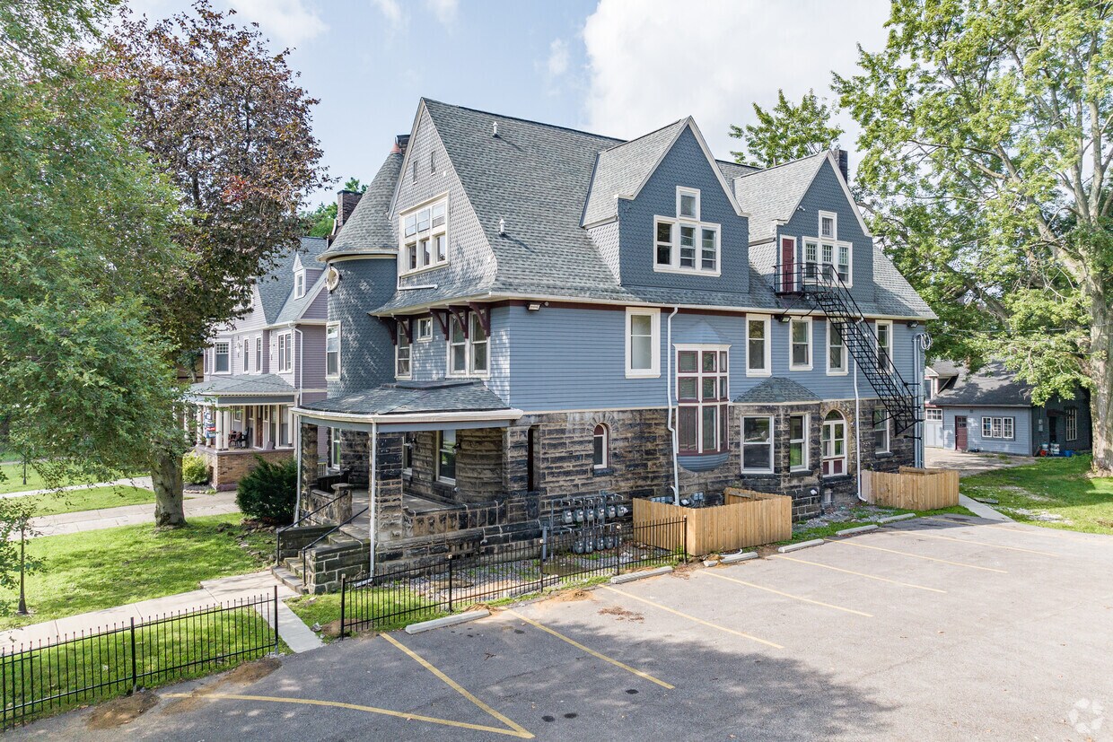 1848 E 89th St, Cleveland, OH 44106 1848 E 89th St Cleveland, OH