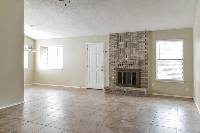 Building Photo - 7315 Windbridge