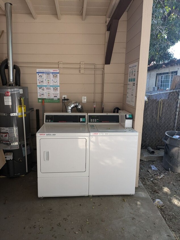 Building Photo - NEWLY REMODELED!!!!!2-bedroom 1 home
