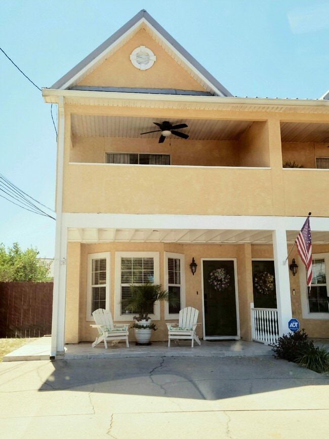 Building Photo - 8227 S Lagoon Dr