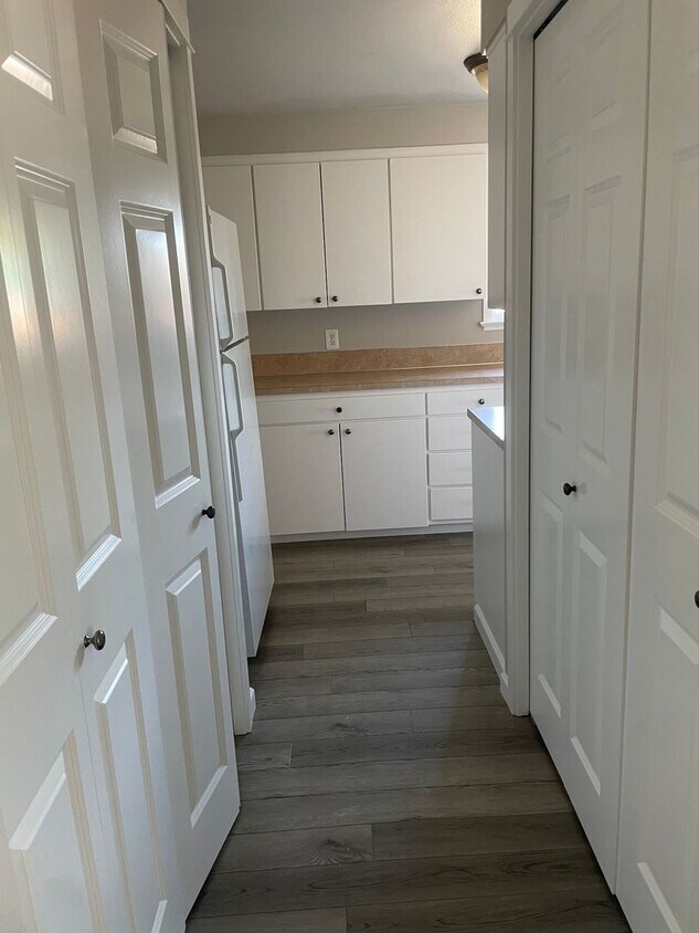 Primary Photo - Cute 3 Bed 1 Bath Duplex