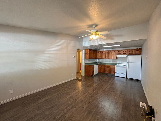 Foto del edificio - DARLING ONE BEDROOM FOR RENT!