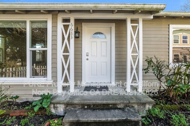 Foto del edificio - 6683 Sebastopol Ave