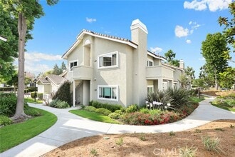 Building Photo - 549 Springbrook N
