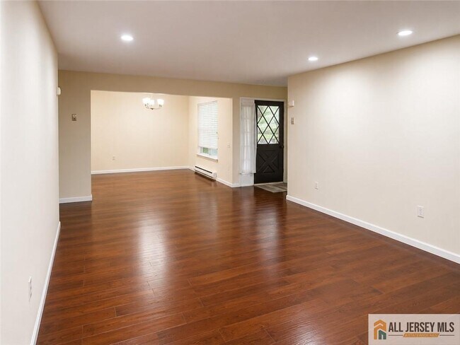 Foto del edificio - 441B Belford Rd
