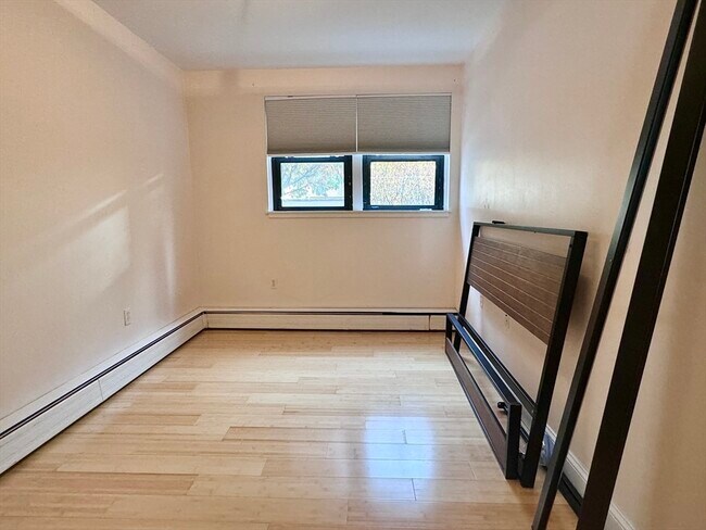 Foto del edificio - 8 Juniper St