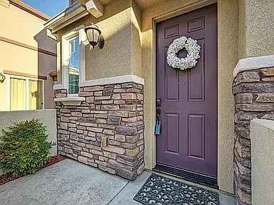 Foto del edificio - 2025 Honey Church Pl