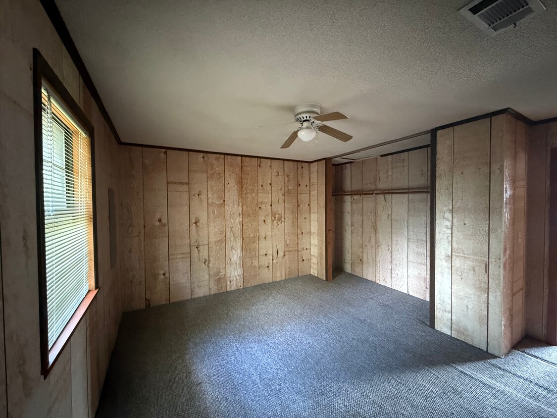 Building Photo - Oak Ridge Apartment