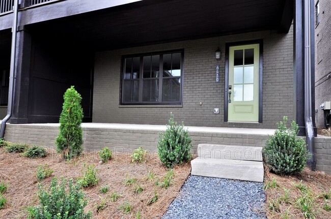 Building Photo - 6430 Cortland Walk