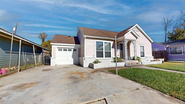 Foto del edificio - 317 Moody St