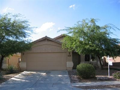 Building Photo - 13233 N Hammerstone Ln