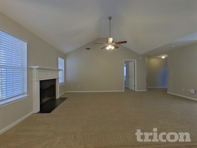 Foto del edificio - 4365 Reserve Hill Crossing