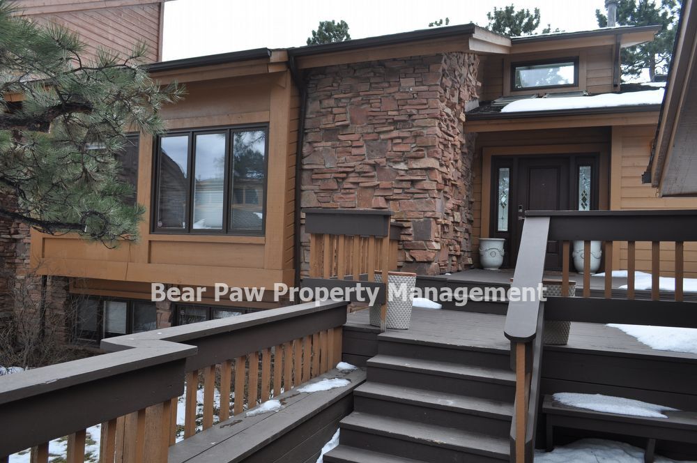 Primary Photo - Beautiful Home on Golf Course