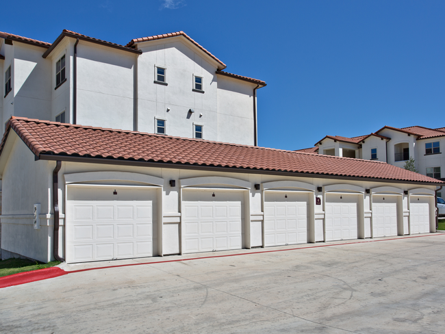 Garages - Southpark Crossing Apartments