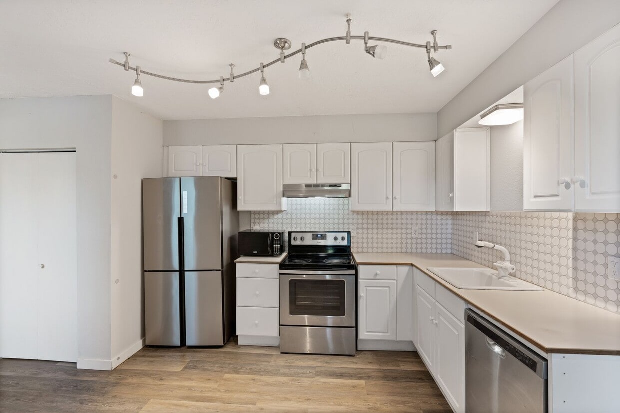 Primary Photo - 1 BD available in the serene SW Hills