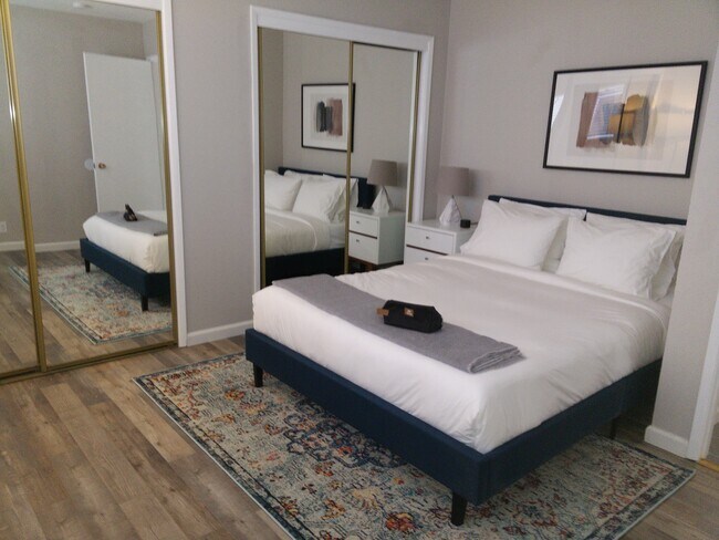bedroom - 2820 Malabar Ave