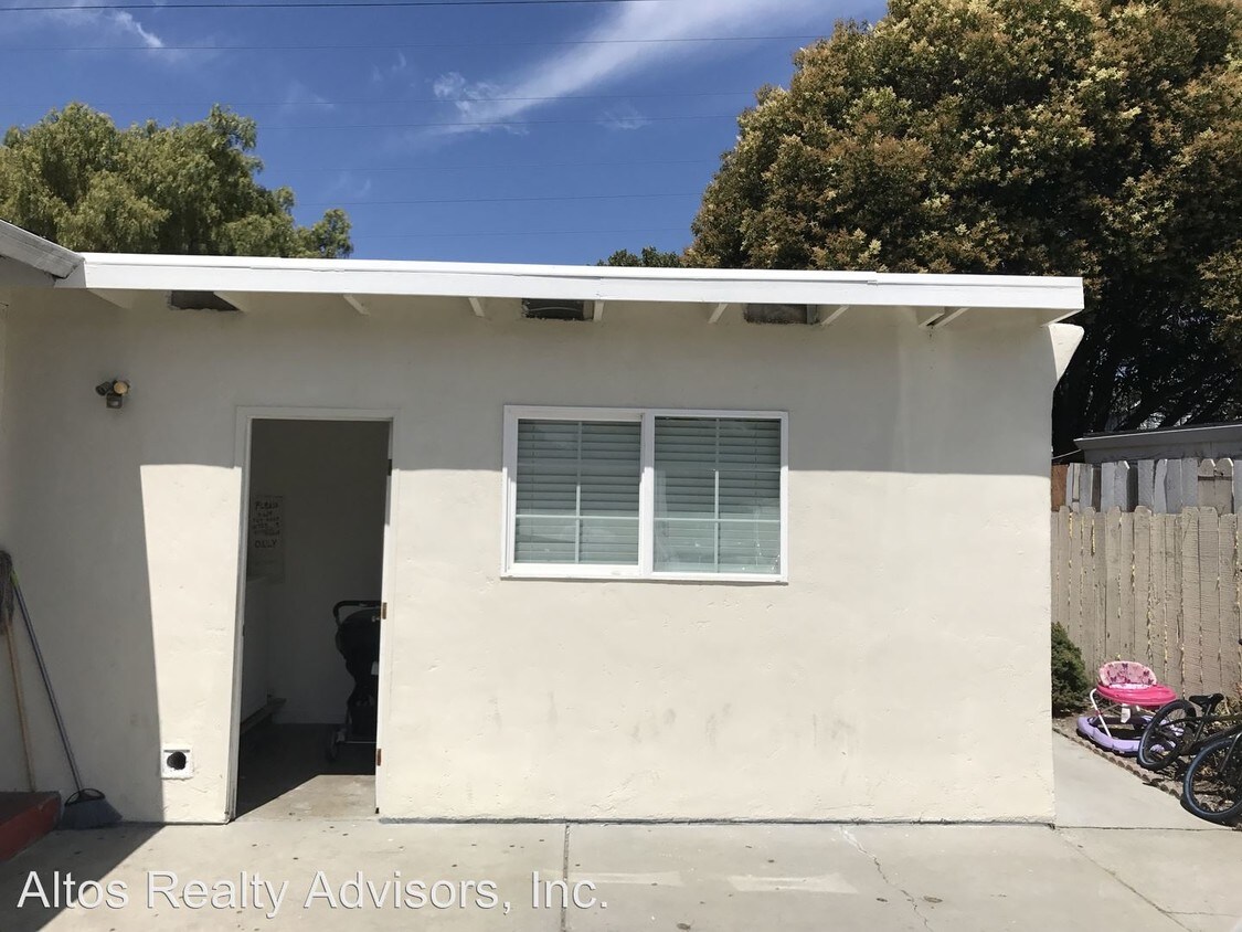 Primary Photo - 761-763 San Juan Dr