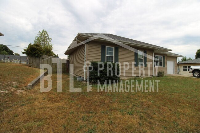 Foto del edificio - Charming 3-Bedroom Home in Branson – Pet f...