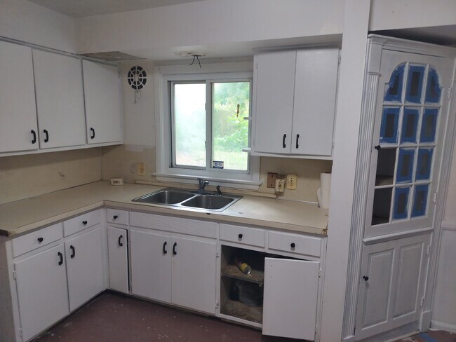 Foto del edificio - 2750 Golfside Ln