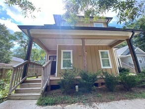 Building Photo - 542 N Peter St
