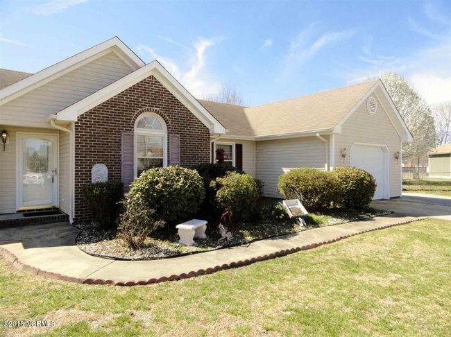 Building Photo - 118 Stonemark Ct