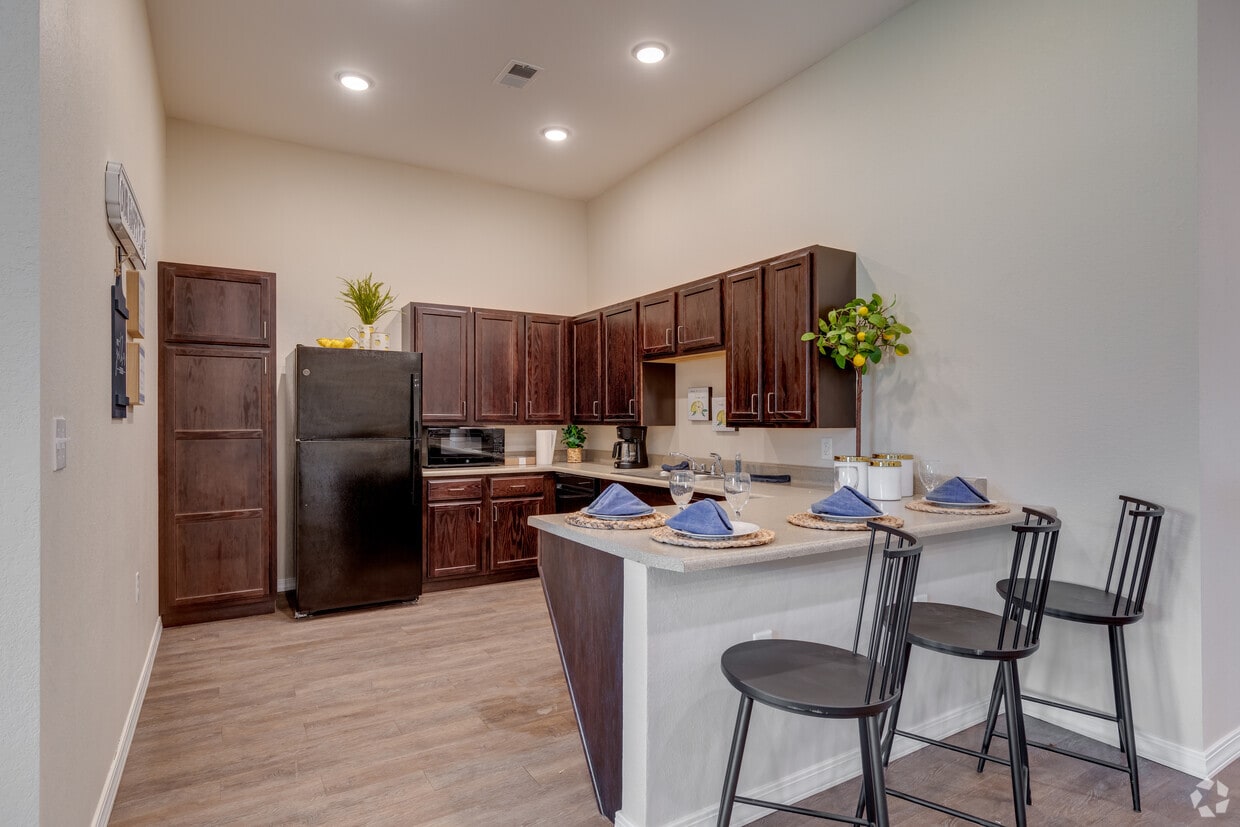 Riverbrook Apartments - 8575 S Aspen Ave Broken Arrow, OK 74011