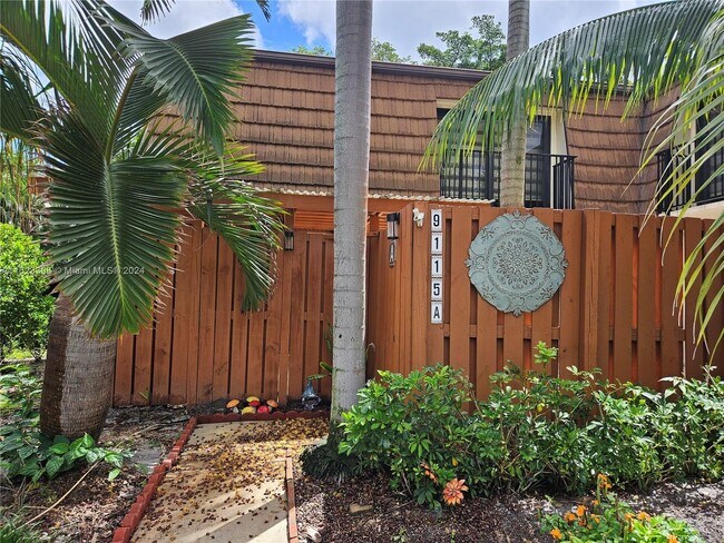 Foto del edificio - 9115 SW 20th Ct