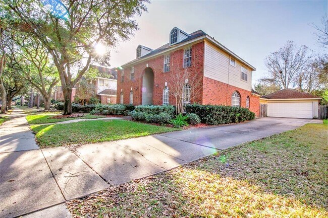 Foto del edificio - 3214 Richland Dr