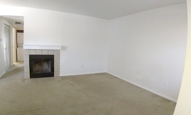 Building Photo - Two Bedroom East Boulder
