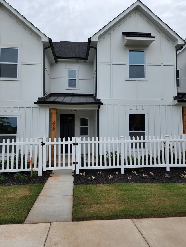 630 Herlong Ave, Rock Hill, SC 29732 Townhome Rentals in Rock Hill SC