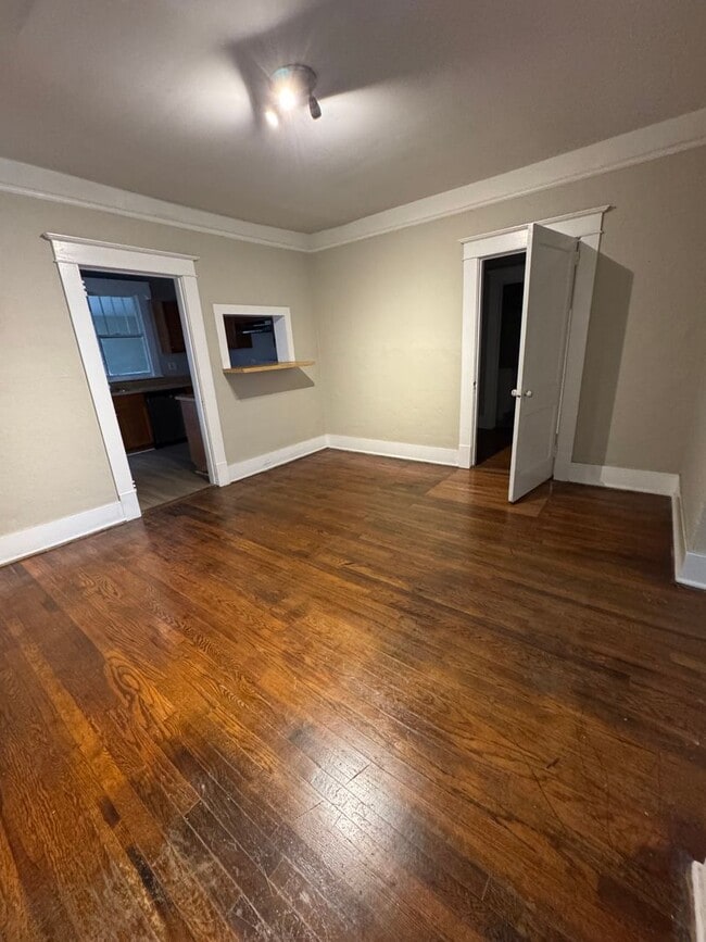 Building Photo - Quaint home in downtown Augusta Ready now!