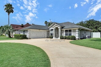 Building Photo - 1819 Branch Vine Dr W