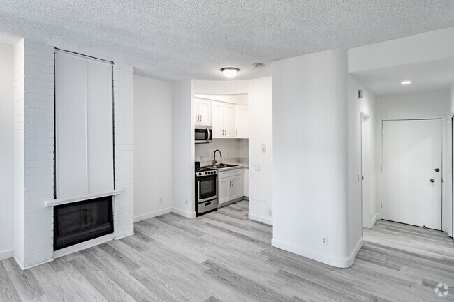 0HAB, 1BA - 400 ft² - 10905 Ohio Ave