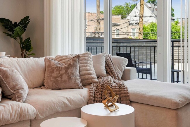 Foto del edificio - 2344 W Polk St