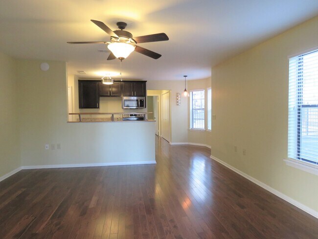 Foto del edificio - 518 E 7th St