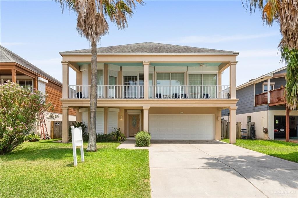 Primary Photo - 209 W Hibiscus St