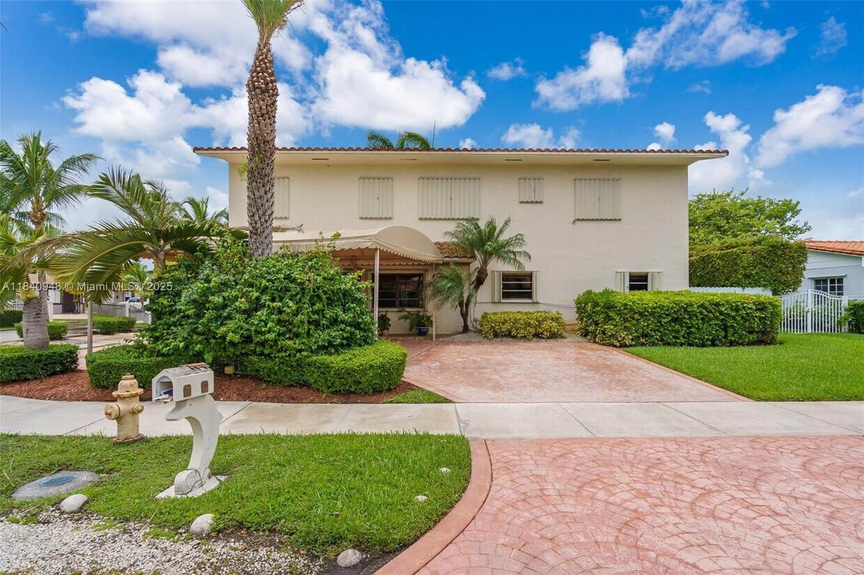Foto principal - 12845 SW 49th Terrace