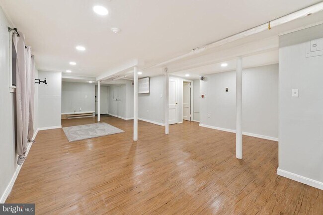 Foto del edificio - 101 E 33rd St