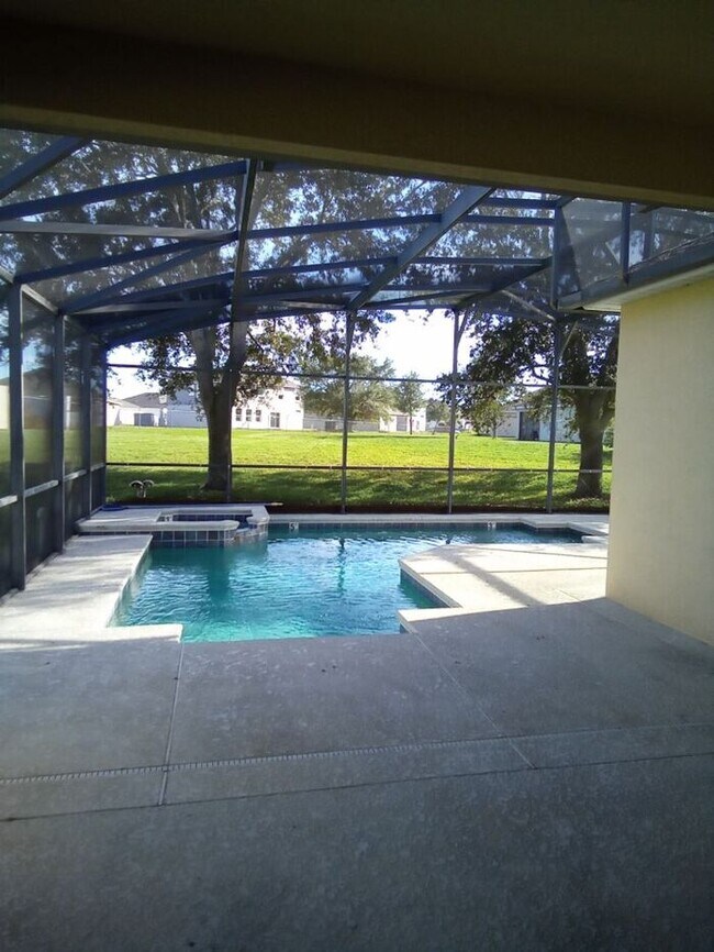Foto del edificio - Beautiful Pool Home Located in Calabay Par...