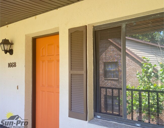 Foto del edificio - 1668 Spring Garden Ct