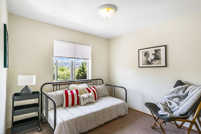 Bedroom - WWU Living