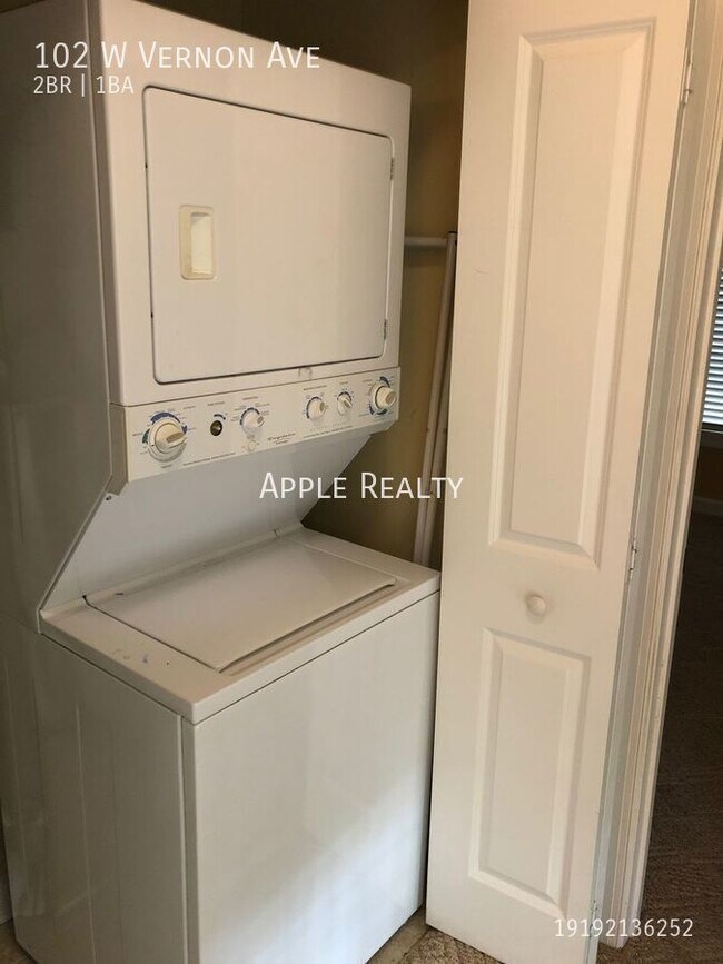 Building Photo - Wonderful 2 bedroom in downtown Wake Fores...