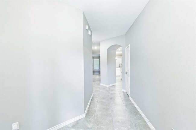 Building Photo - 1713 Cattleman St