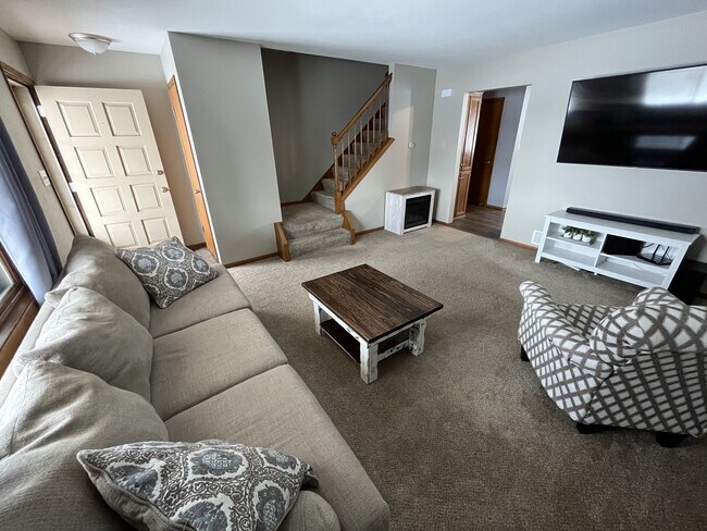 Sala de estar - W245N6688 Bowling Green Ct