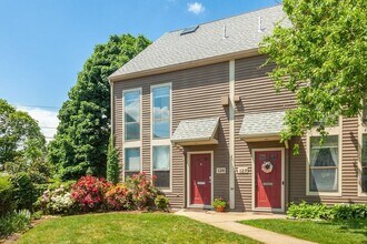 Building Photo - 129 Governor Winthrop Rd