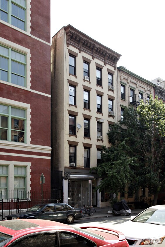 Primary Photo - 411 E Ninth St