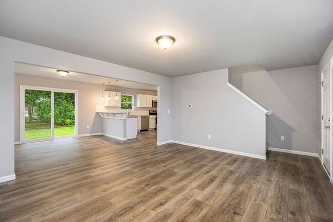 Building Photo - 3173 Alder Dr SW